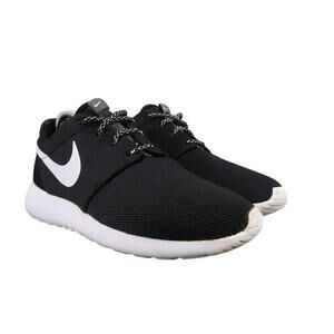 Nike Shoes Womens 7 Athletic Trainers Roshe One Sneakers Lifestyle Running Black